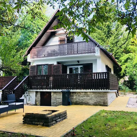 Vakantiehuis Herman Otto Utca 37 *